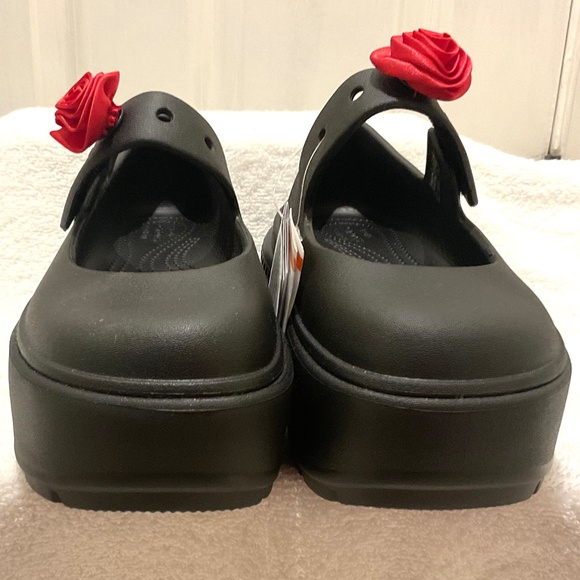Black Red Rosette Maryjane Crocs Stomp Clog Rubber Slip On Casual Comfort size 8 - Picture 4 of 13